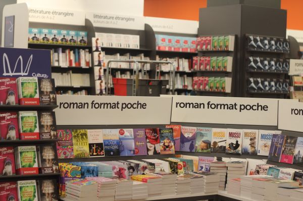 Salariés en grève : Cultura se dit vigilant au "pouvoir d'achat”