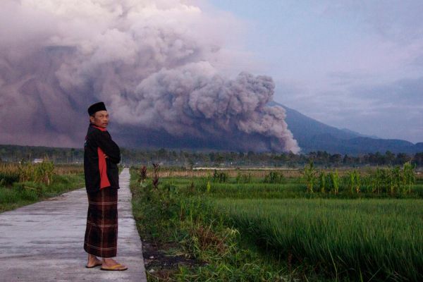 Indonésie : le volcan Semeru entre en éruption, alerte maximale