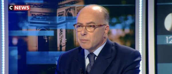 L'ancien Premier ministre Bernard Cazeneuve critique vivement la stratégie "démagogue" de La France Insoumise qui "fabrique des votes d'extrême droite en quantité industrielle"