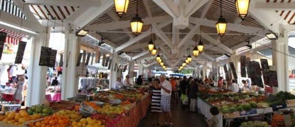 Cannes - Commerçant privé de son emplacement au marché après l'agression commise par son fils- La mairie réagit: "Il se place en victime, or, la seule victime est la dame de 89 ans [...]