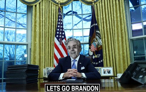 Je dis bravo. L'incroyable succès de la Fed. La stratégie totale américaine. Les USA mènent la vraie guerre totale, eux! (Bruno Bertez)