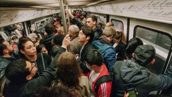 Transports en Ile-de-France : le gouvernement se dit prêt à "travailler" avec Valérie Pécresse pour éviter une hausse des prix