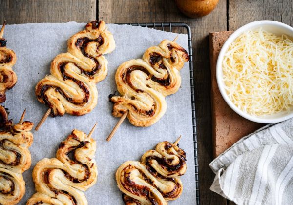 Pâte feuilletée express et sapins feuilletés pour l'apéritif de Noël