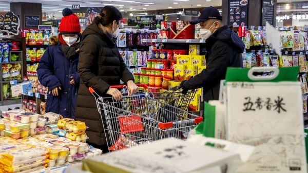 TÉMOIGNAGES. Covid-19: "C'est difficile d'accepter ce changement", confient des Chinois après la levée soudaine des restrictions sanitaires