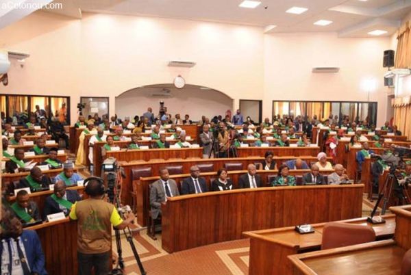 À LA UNEBÉNINSOCIÉTÉ Activité daffacturage en République du Bénin : LAssemblée nationale invitée à jouer sa partition (Autre presse)