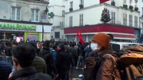 Attaque à Paris : alors que l'enquête se poursuit, la colère de la communauté kurde