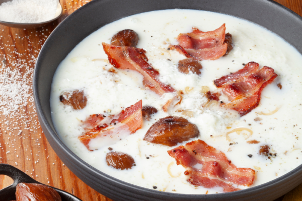 Soupe de tapioca au lard croustillant