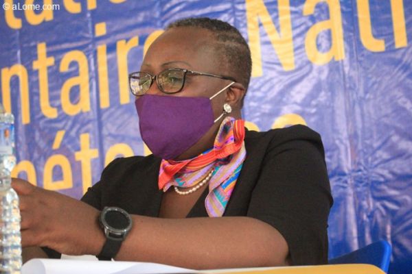 Education: Myriam Dossou-dAlmeida tire la sonnette dalarme à nouveau sur lusage de la drogue et  des réseaux sociaux dans les écoles (aLome.com)
