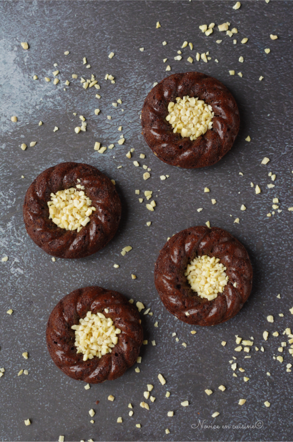 Petites couronnes de brownies aux amandes
