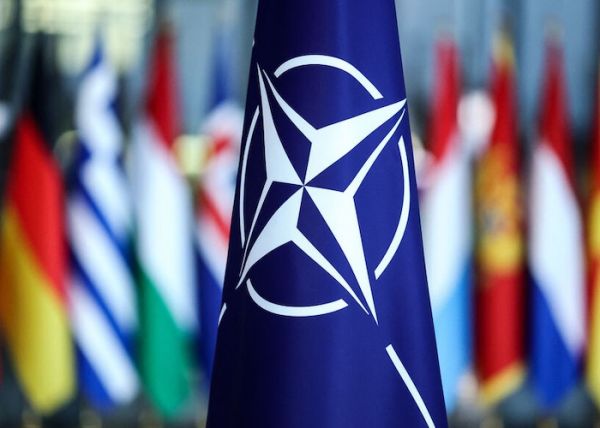 La guerre en Ukraine pour maintenir l'Union européenne sous tutelle