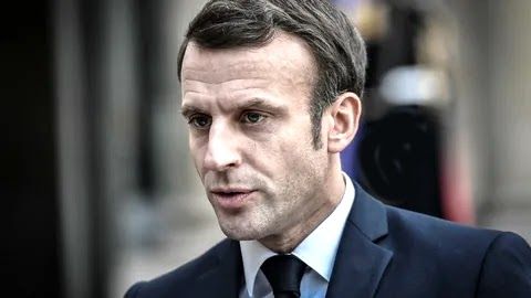 Le gouvernement français adopte sa réforme des retraites