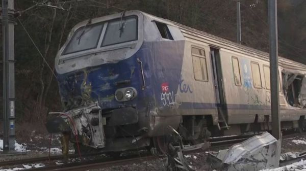 Savoie : un bus et un train sont entrés en collision à un passage à niveau