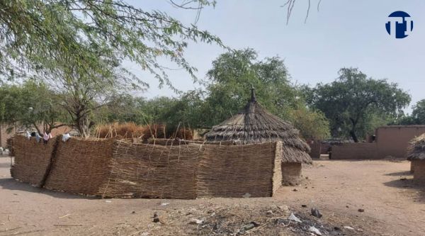 Un jeune tué de sept coups de couteau à Koundjourou