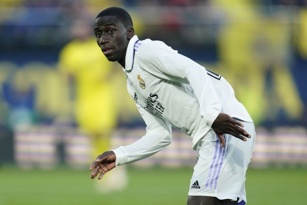 Le Real Madrid songe à remplacer Ferland Mendy par ce joueur de City