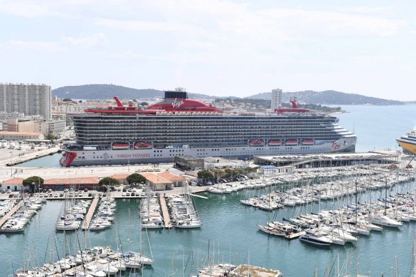 Excédés par la pollution, ils veulent créer un collectif "Stop Croisières Toulon"