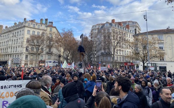 Grève du 31 janvier : la colère dans les rues de Lyon contre la réforme des retraites
