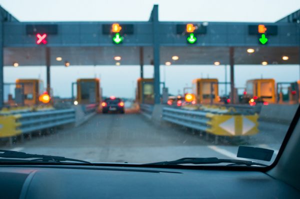 Péages d'autoroutes : toutes les aides pour payer moins cher