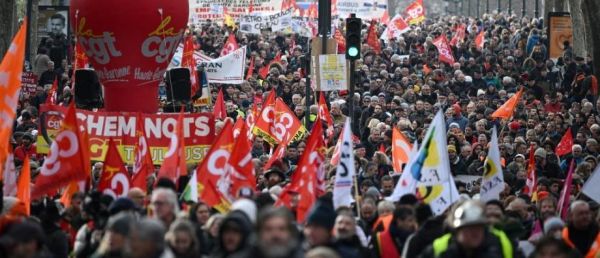 URGENT - Retraites: Les syndicats de la SNCF appellent à faire grève le 7 février mais certains voudraient la poursuivre ensuite - Grève à la RATP mardi 7 et samedi 11 février