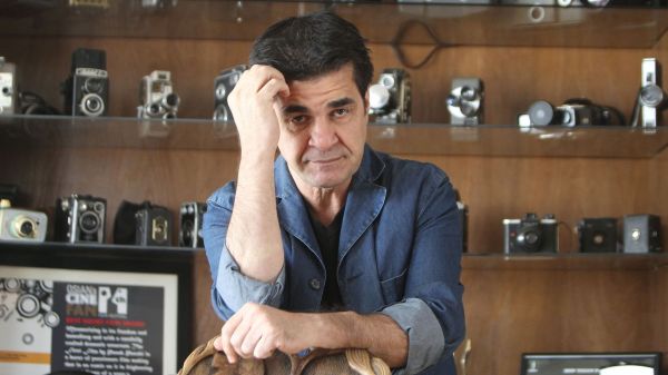 Emprisonné depuis six mois, le réalisateur iranien Jafar Panahi entame une grève de la faim