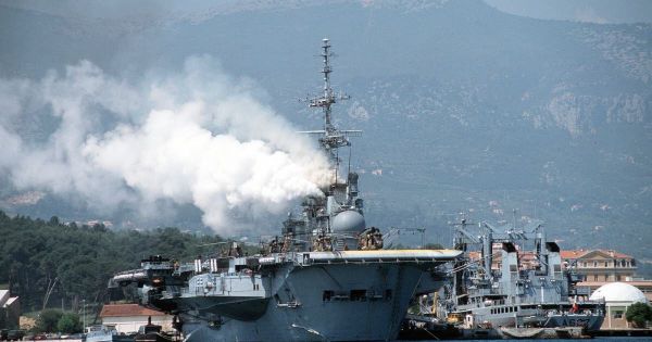 Environnement. Le Brésil a coulé l'ancien porte-avions français Foch, contaminé, dans l'Atlantique