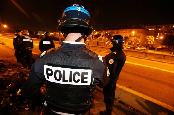 Trois policiers se font tabasser en pleine nuit à Toulon