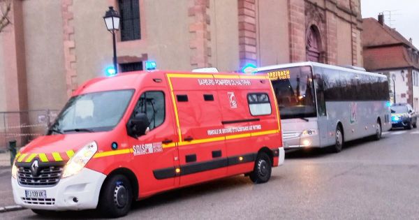 Insolite. Neuf-Brisach : elle accouche dans le car, aidée des passagers et du chauffeur