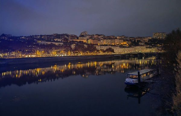 Lyon : Pourquoi la ville renonce finalement à éteindre ses rues la nuit