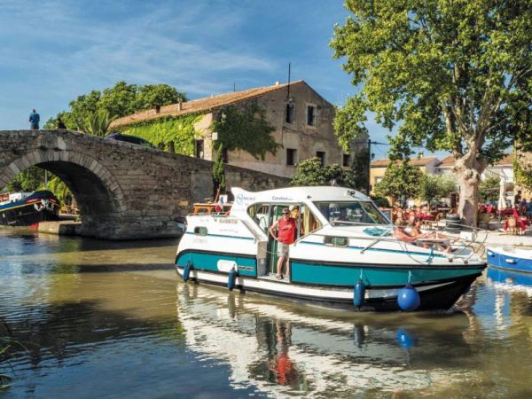 Croisière fluviale en Aquitaine, sur un bateau sans permis Nicols