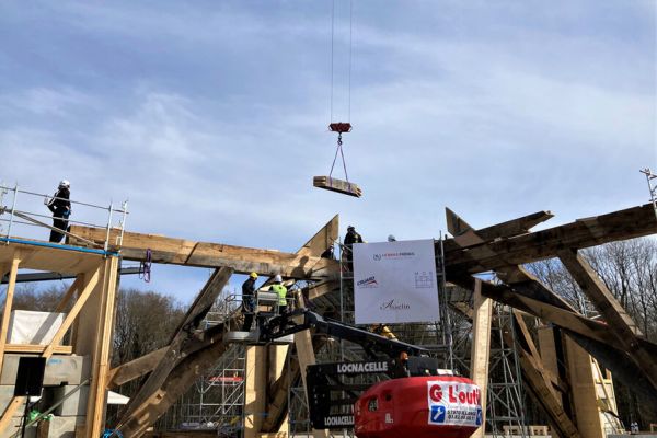 En Meurthe-et-Moselle, le tabouret de la flèche de Notre-Dame prêt à rejoindre Paris