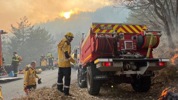 Neuf départs de feu, 60 hectares brûlés en trois jours... Une série qui en annonce d'autres sur la Côte d'Azur en 2023?