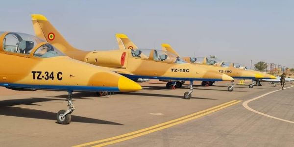 Le Mali réceptionne des « avions de guerre » mais toujours aucun avion de chasse.