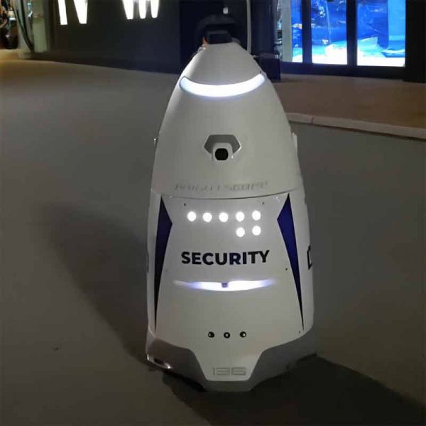 Des robots de surveillance qui vérifient les plaques d'immatriculation et les appareils mobiles afin de détecter les récidivistes