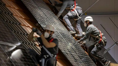 La filière solaire brille en Allemagne mais manque de bras