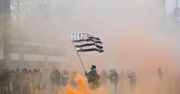 Rennes: manifestation tendue de pêcheurs "remontés" contre les réglementations