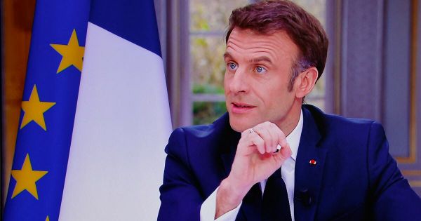 Interview d'Emmanuel Macron : "Cette réforme des retraites ne me fait pas plaisir, mais elle est nécessaire"