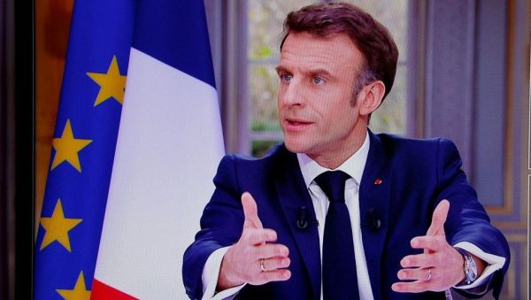 Réforme des retraites : "Elisabeth Borne a toujours ma confiance", assure Emmanuel Macron