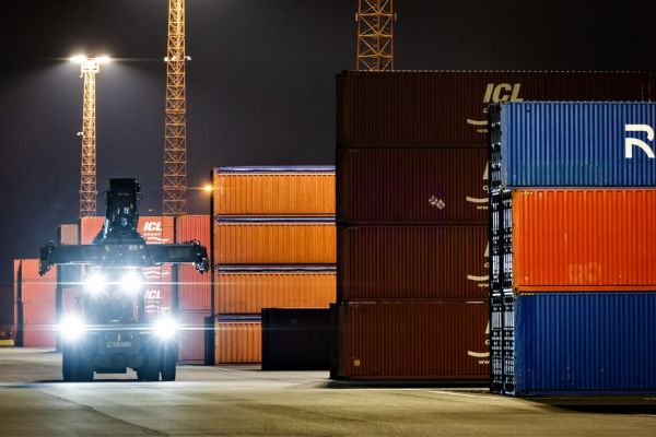 Pas de nickel, mais des sacs remplis de pierres, dans un entrepôt de Rotterdam