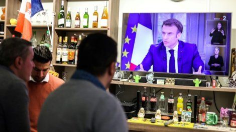 Retraites: grèves et manifs face à un pouvoir inflexible