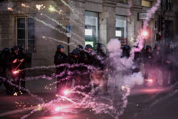 Retraites: Une action de la CGT au CHU de Nice ce vendredi, la visite de Charles III en France reportée... Suivez notre direct