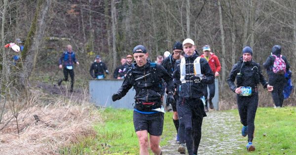Meuse . « J'ai dû ramasser au moins trois personnes » : la boue mène la vie dure aux coureurs du 9e Trail des Tranchées à Verdun