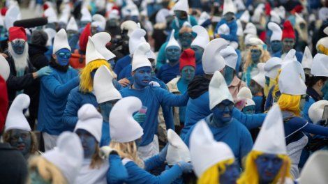 Le record du monde des schtroumpfs échappe de peu à Landerneau