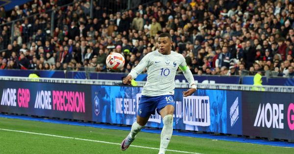 Equipe de France. Après Benzema, Platini est la « prochaine cible » de Mbappé