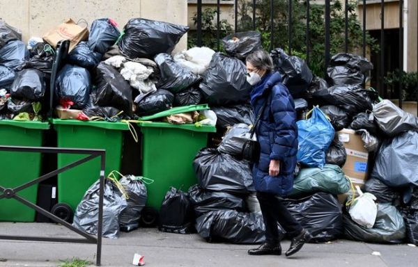 Grève des éboueurs à Paris : Deux des trois sites d'incinération sont encore bloqués