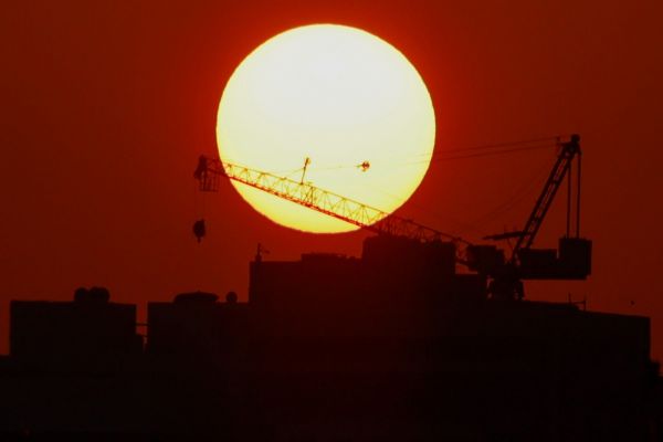 Un deuxième "trou” géant vient d'apparaître à la surface du Soleil et les scientifiques le surveille comme le lait sur le feu