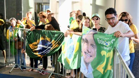 Retour discret pour Bolsonaro au Brésil
