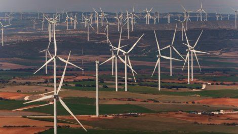 Accord dans l'UE pour doubler la part d'énergies renouvelables d'ici 2030