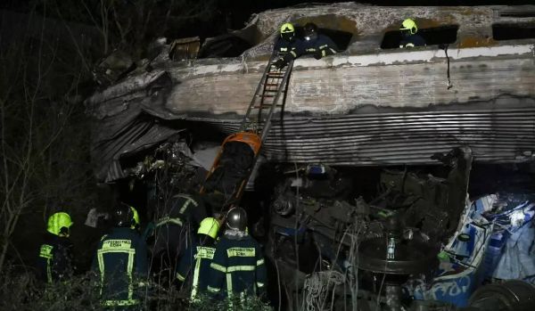 Catastrophe ferroviaire en Grèce: un inspecteur des chemins de fer placé en détention provisoire