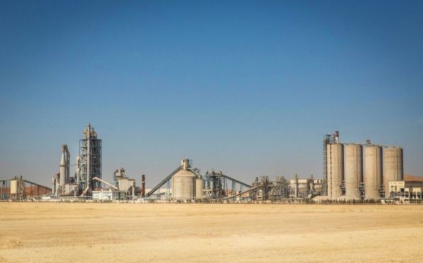 Complicité de crimes de guerre en Syrie. Lafarge a été "infiltré par les services français", selon un ex-PDG (AFP)