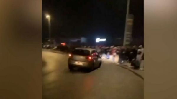 "Il s'est cru dans une Formule 1 !" : les passagers de la voiture folle de Bordeaux témoignent dans Sept à Huit