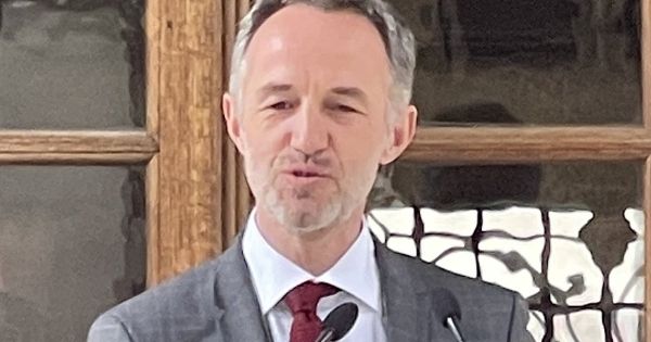 Jardins de Notre-Dame : une analyse de l'interview d'Emmanuel Grégoire dans le JDD